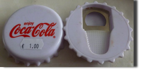 7551-15 € 1,00 coca cola opener in vorm van dop kleur wit